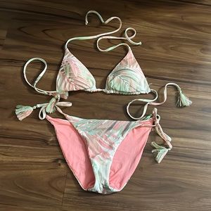 BECCA bikini top and bottom size small